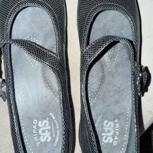 SAS Women's Textured Black Mary Jane Flats